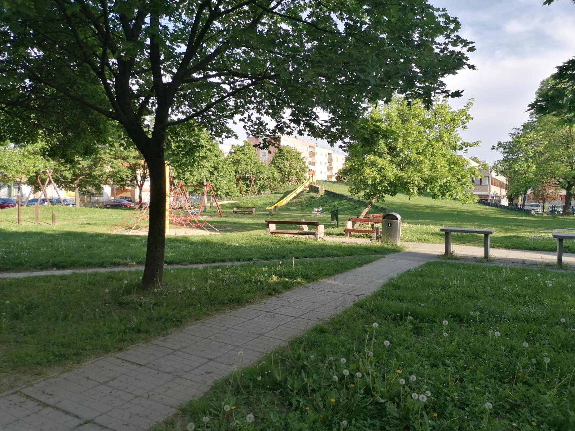 Central Park Apartman Szekszárd Exteriör bild