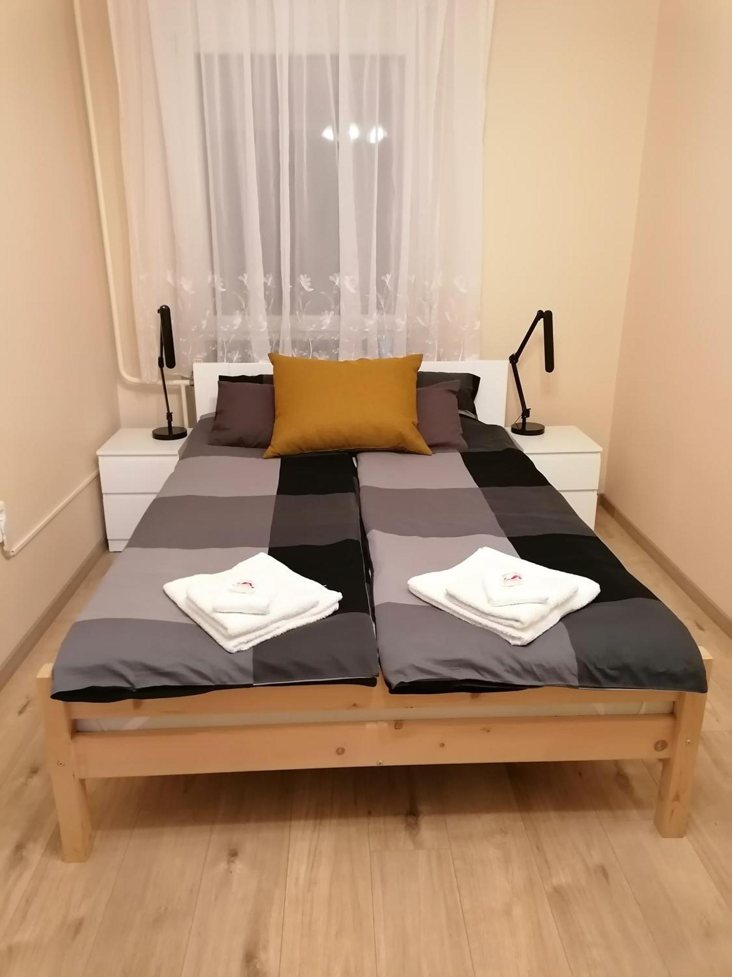 Central Park Apartman Szekszárd Exteriör bild
