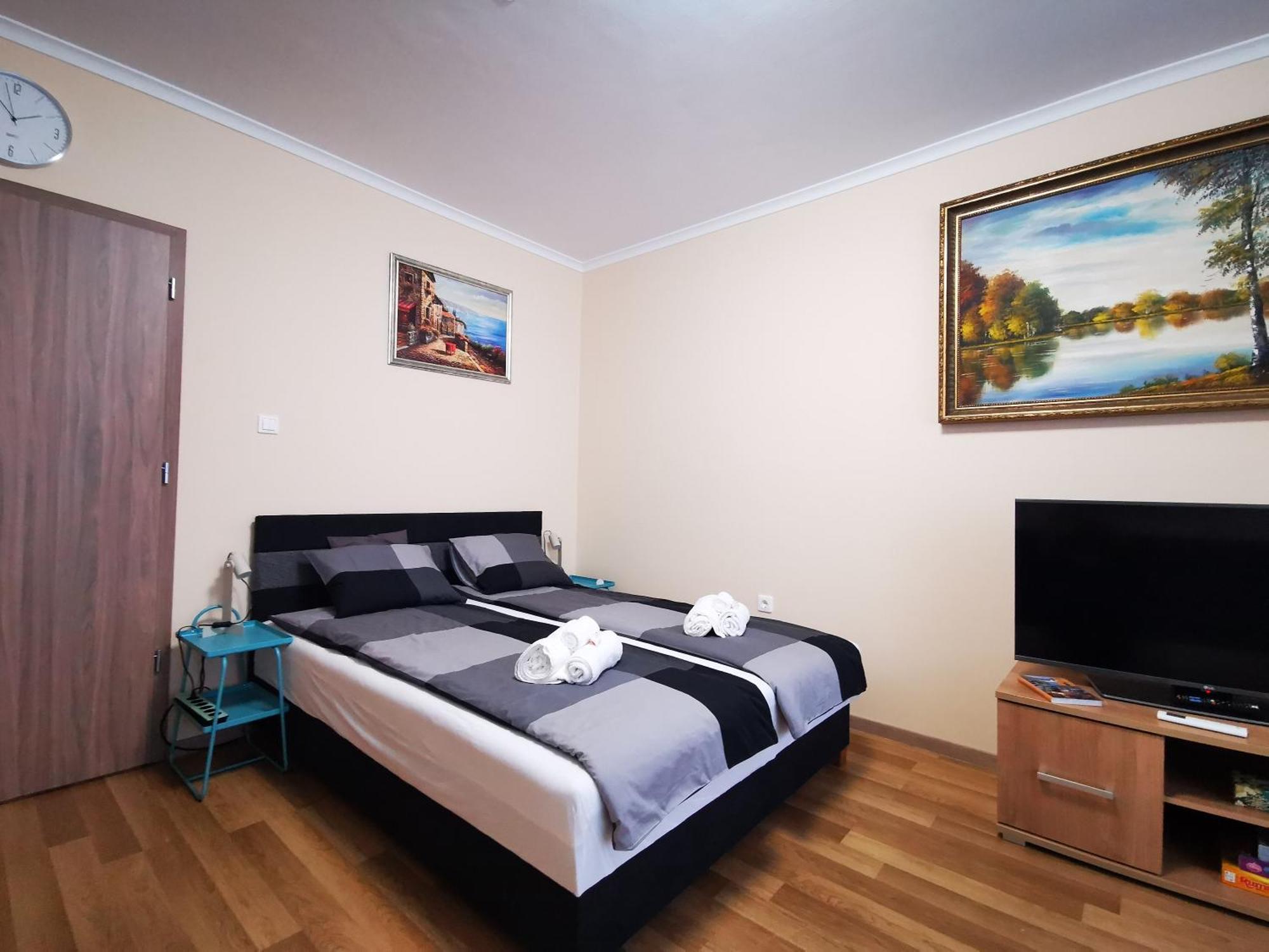 Central Park Apartman Szekszárd Exteriör bild